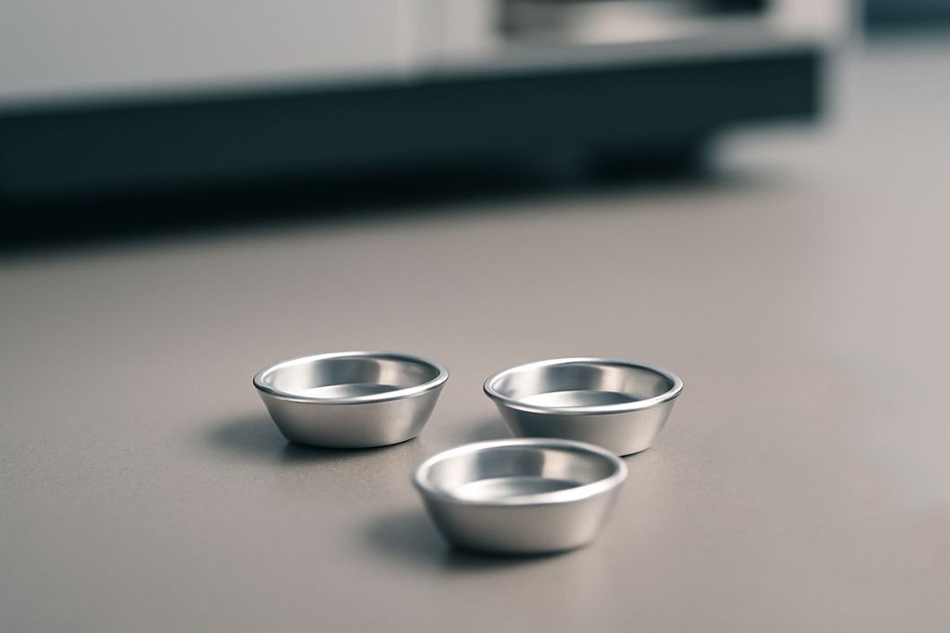 High-purity DSC sample pan materials and technical specifications for accurate thermal analysis